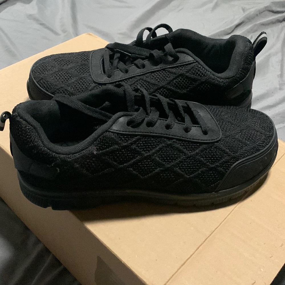 Steel toe work shoes for women